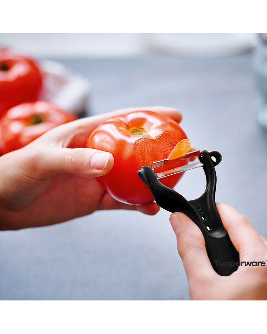 Tupperware 5-in-1 Universal Peeler